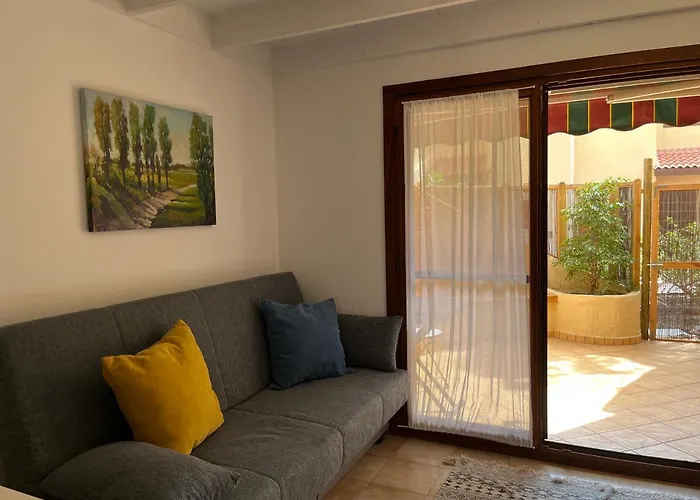 Surf & Chill Bungalow 69, Quiet Green Oasis With Community Swimmingpool