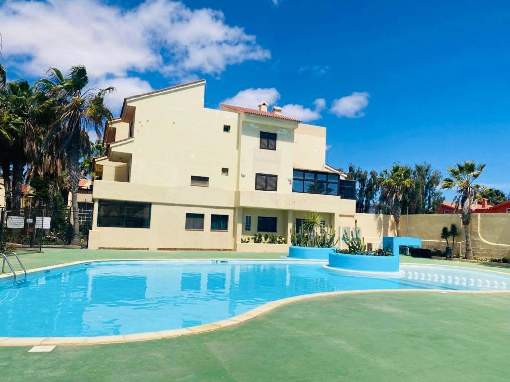 Surf & Chill 69, Quiet Oasis With Community Swimmingpool Hébergement de vacances