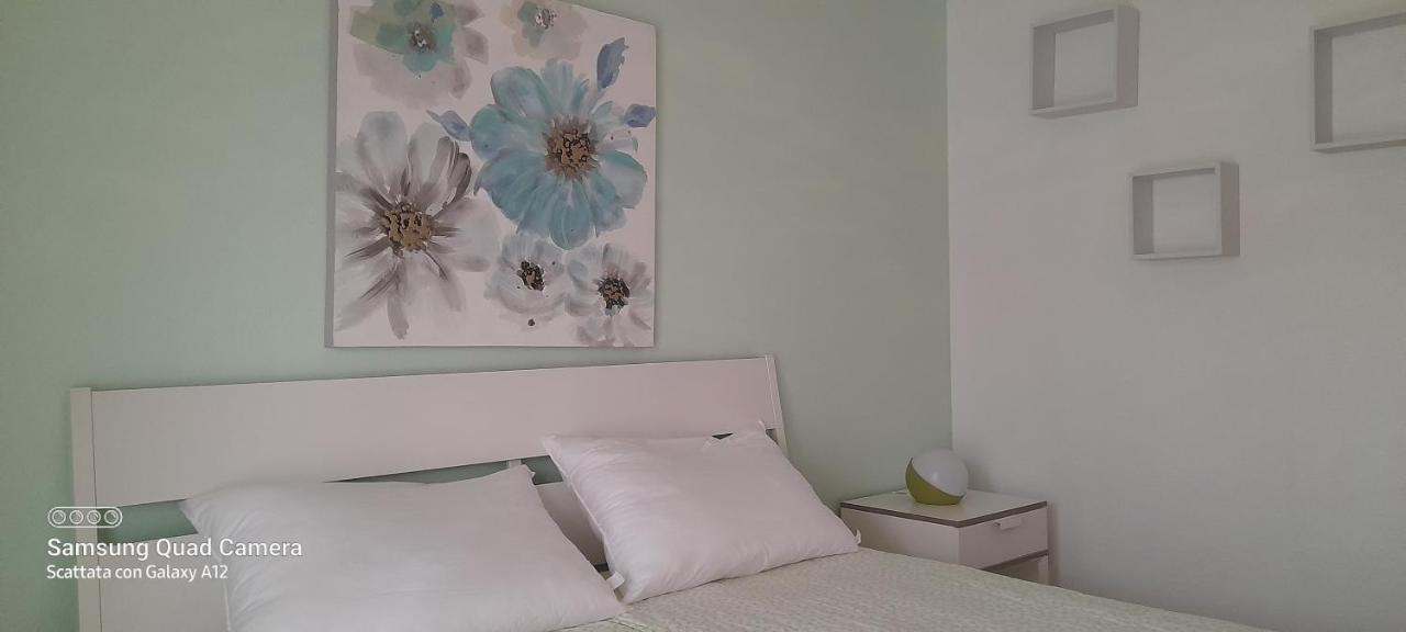 Surf & Chill 69, Quiet Oasis With Community Swimmingpool Casa de Férias *